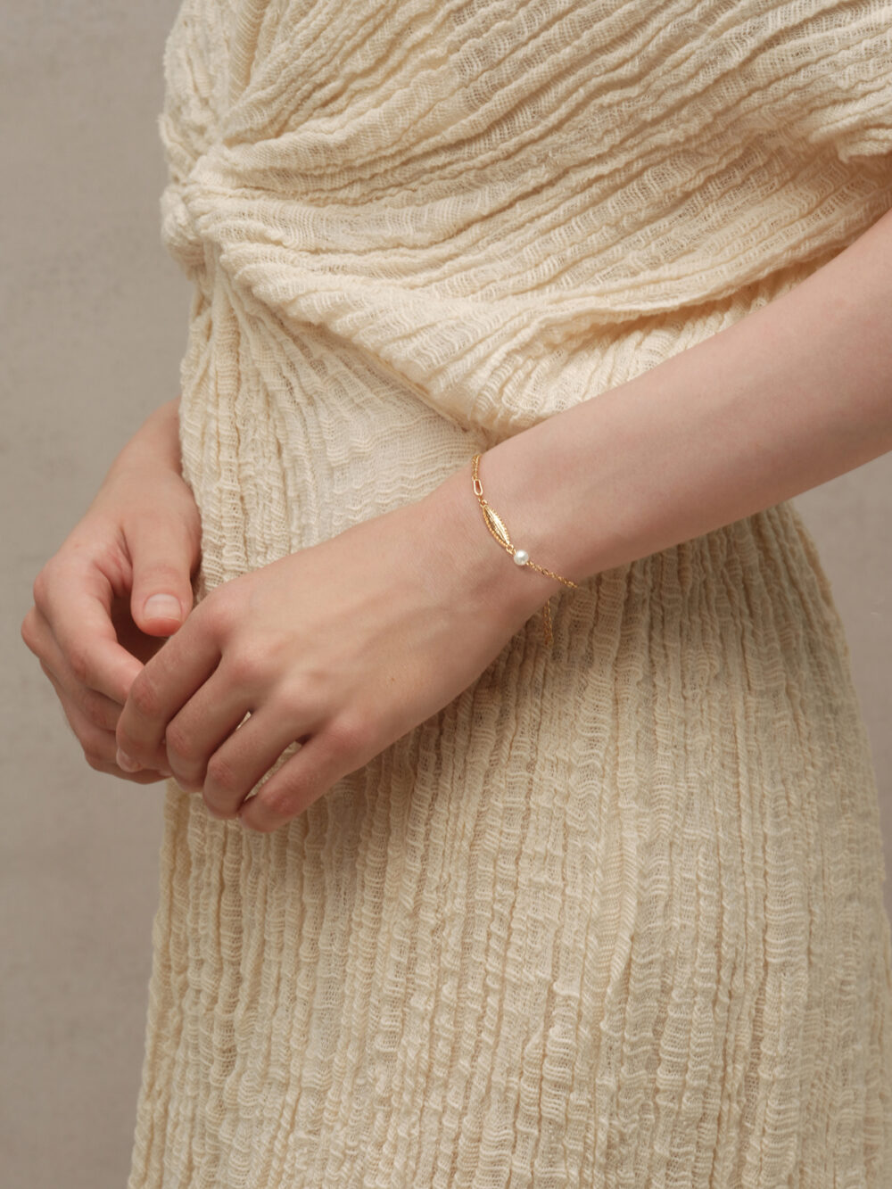 everleaf pearl leaf bracelet