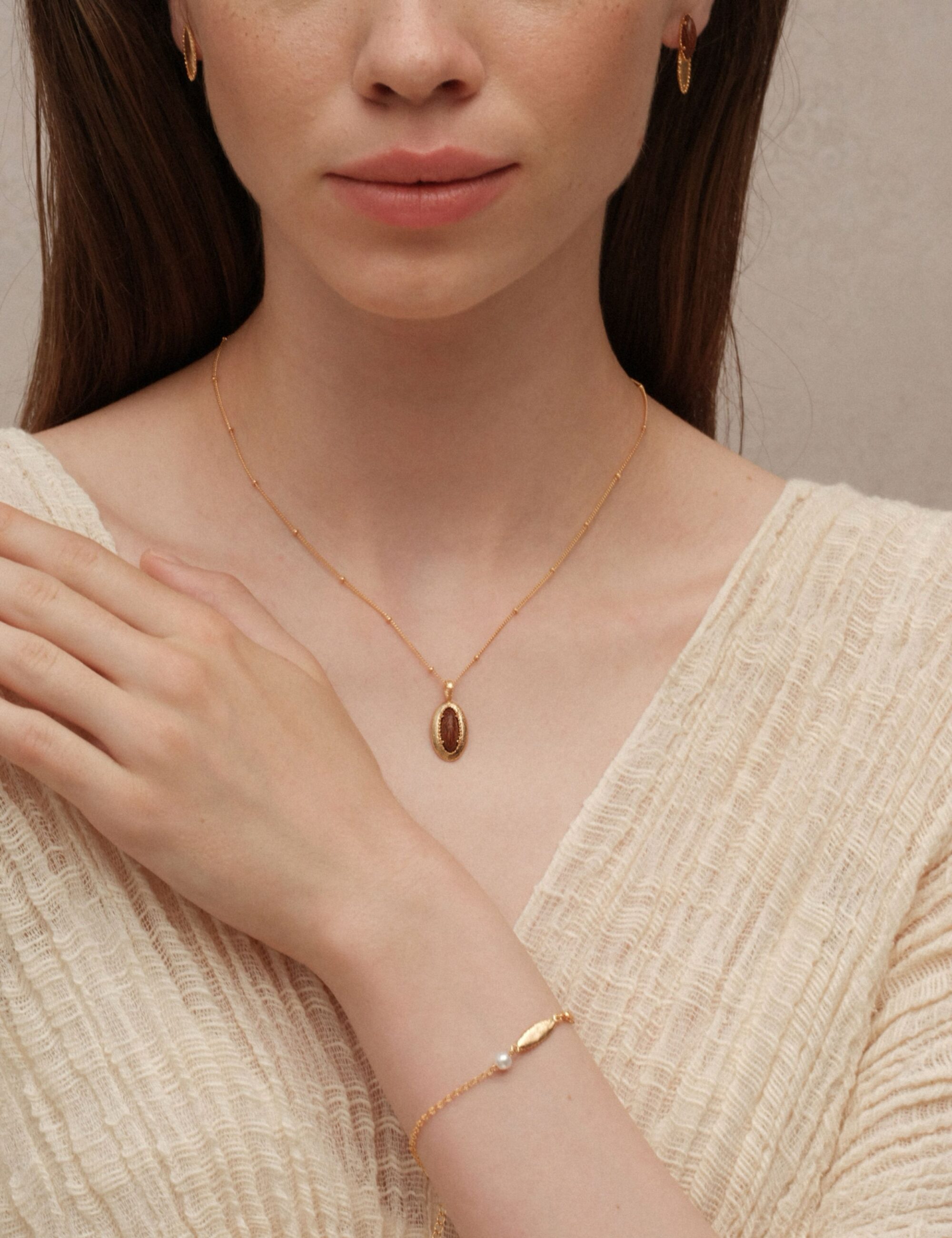 everleaf golden nanmu wood pendant necklace