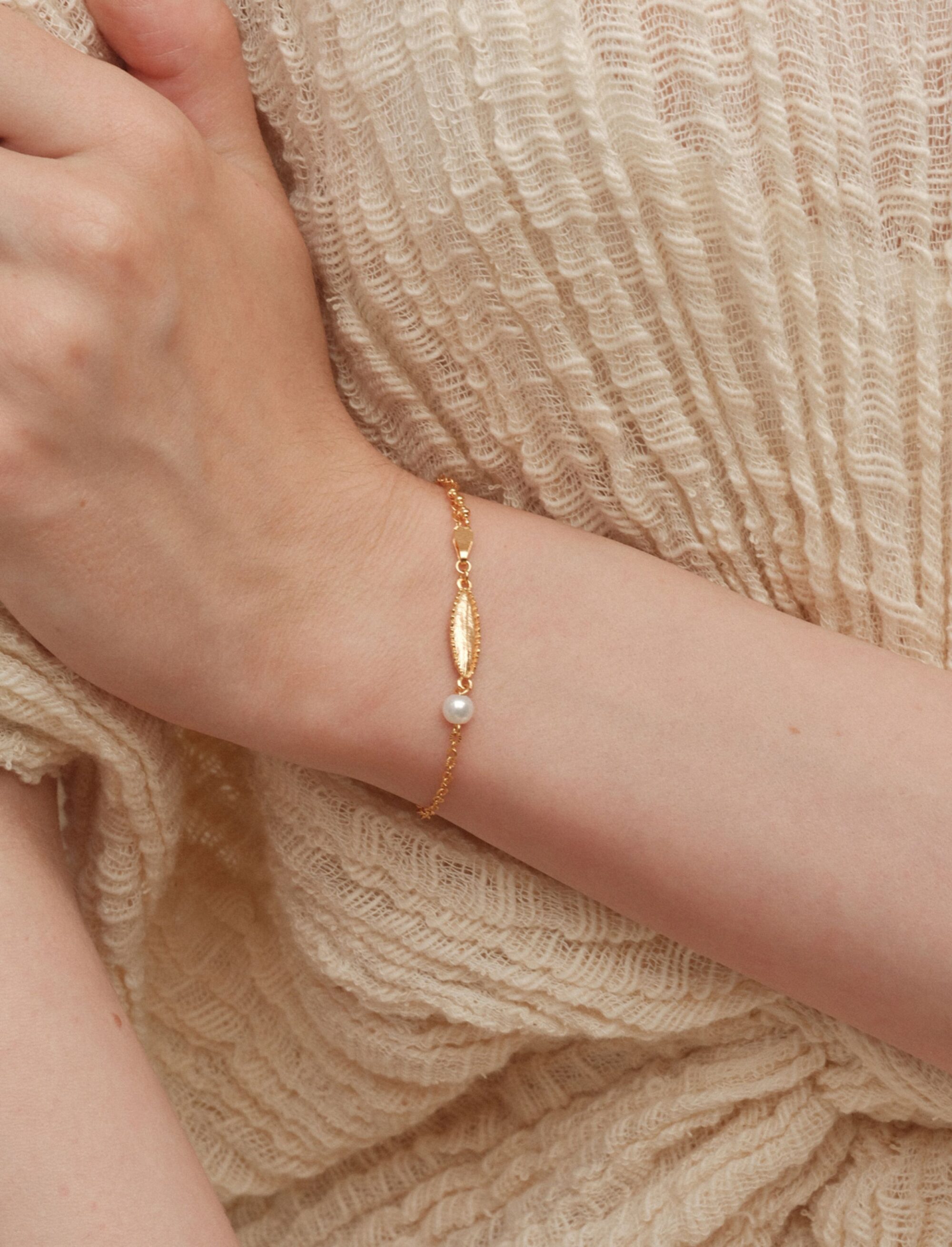 everleaf pearl leaf bracelet