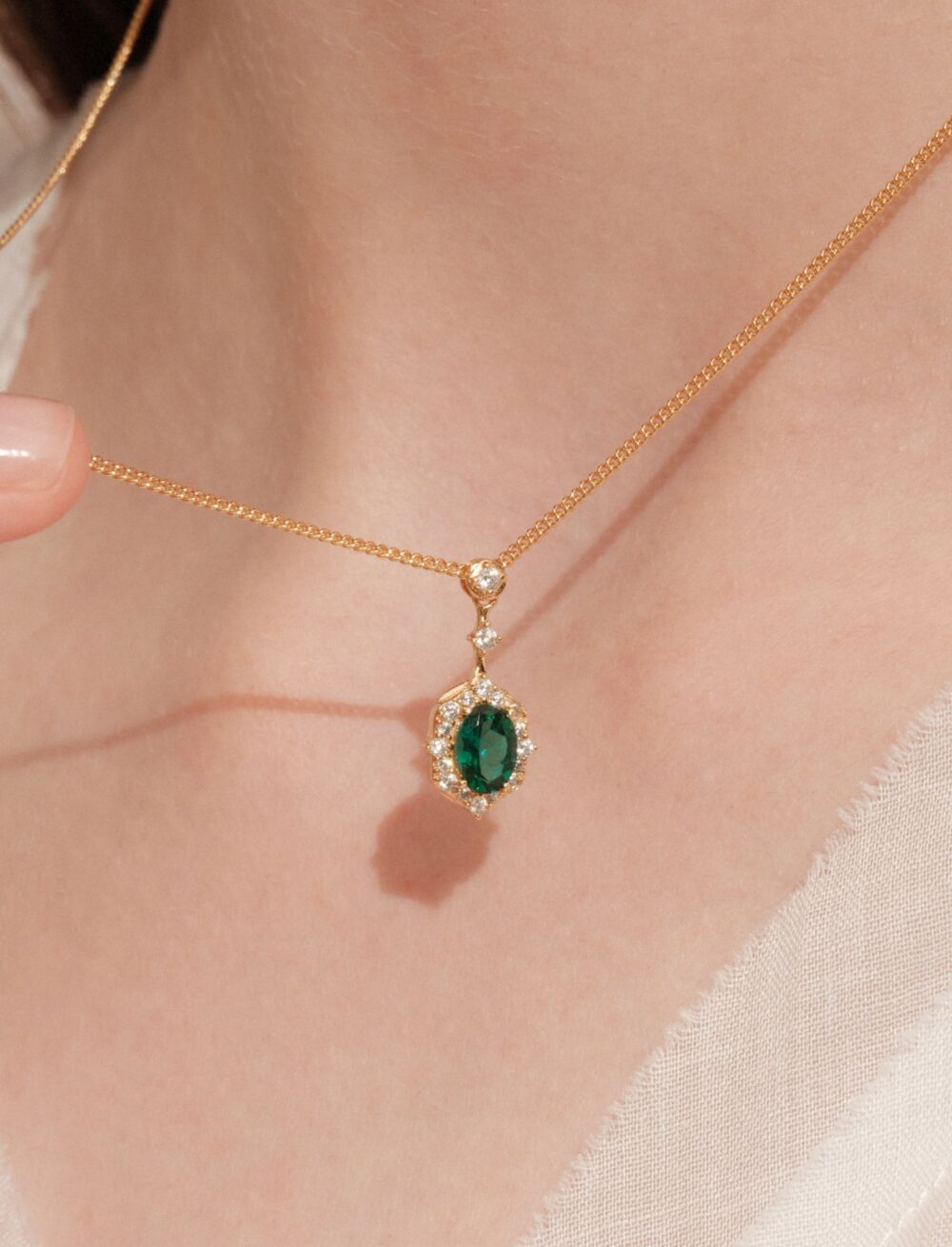 emerald cluster necklace